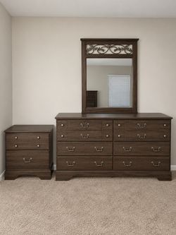4 Piece Bedroom Set