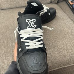 Black Lv Trainers