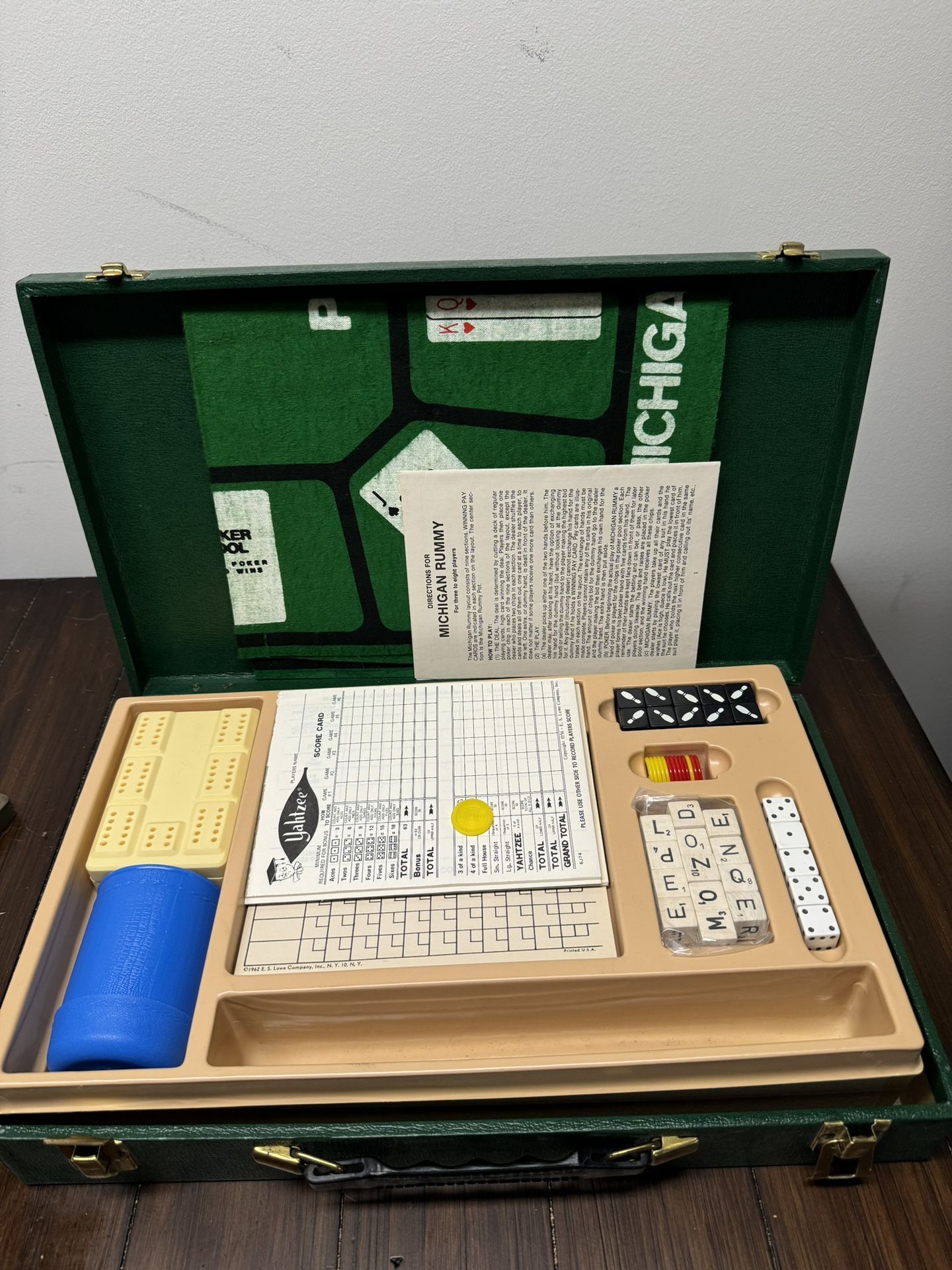 Vintage Game In Suitcase 