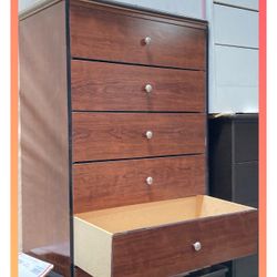 5 drawers dresser/ Five drawers dresser