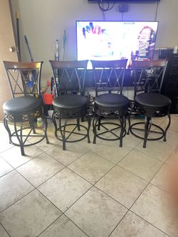 4 bar Stools