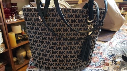 Nice michael kors purse handbag