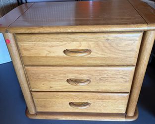 Solid oak bedroom furniture