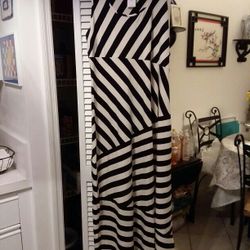 New Black & White Stripe Maxi Dress Size 18-20