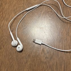 Apple Earbuds USBc Corded AirPods Headphones For Cell Phones Tablets USB C  