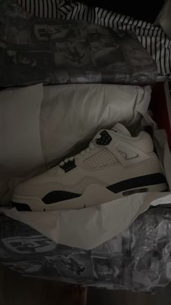 Jordan 4 flight club size 8 tried on