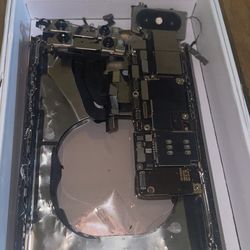 2 iPhone Xs Max Parts