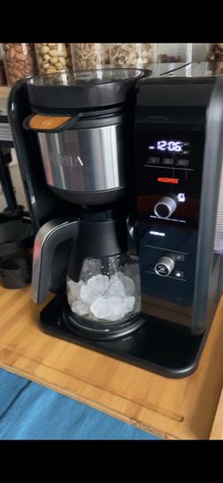 Ninja Hot and Cold Brewed System, Auto-iQ Tea and Coffee Maker with 6 Brew Sizes, 5 Brew Styles, Frother, Coffee & Tea Baskets with Glass Carafe CP301