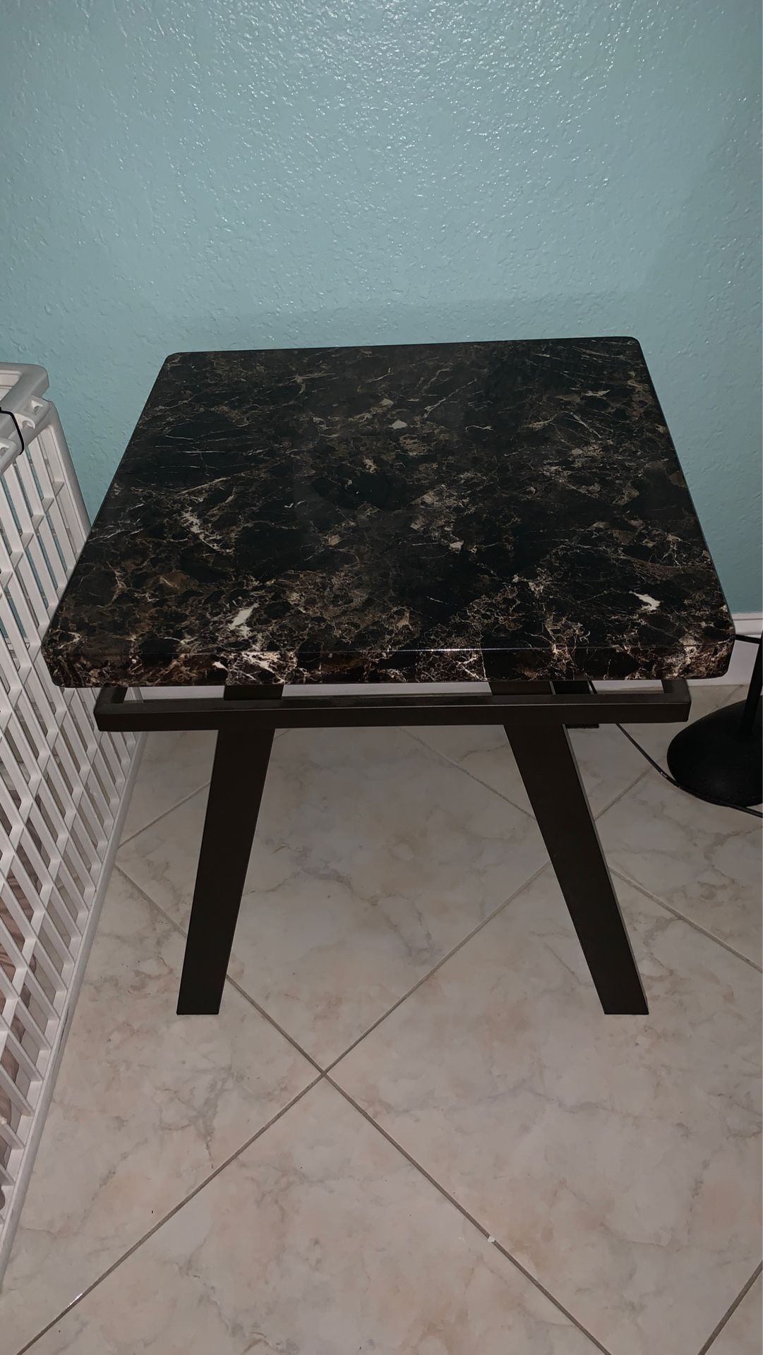 22” x 22” formica table