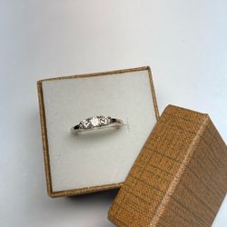 Ladies Diamond Ring