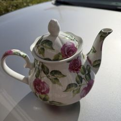 Rose Tea Pot