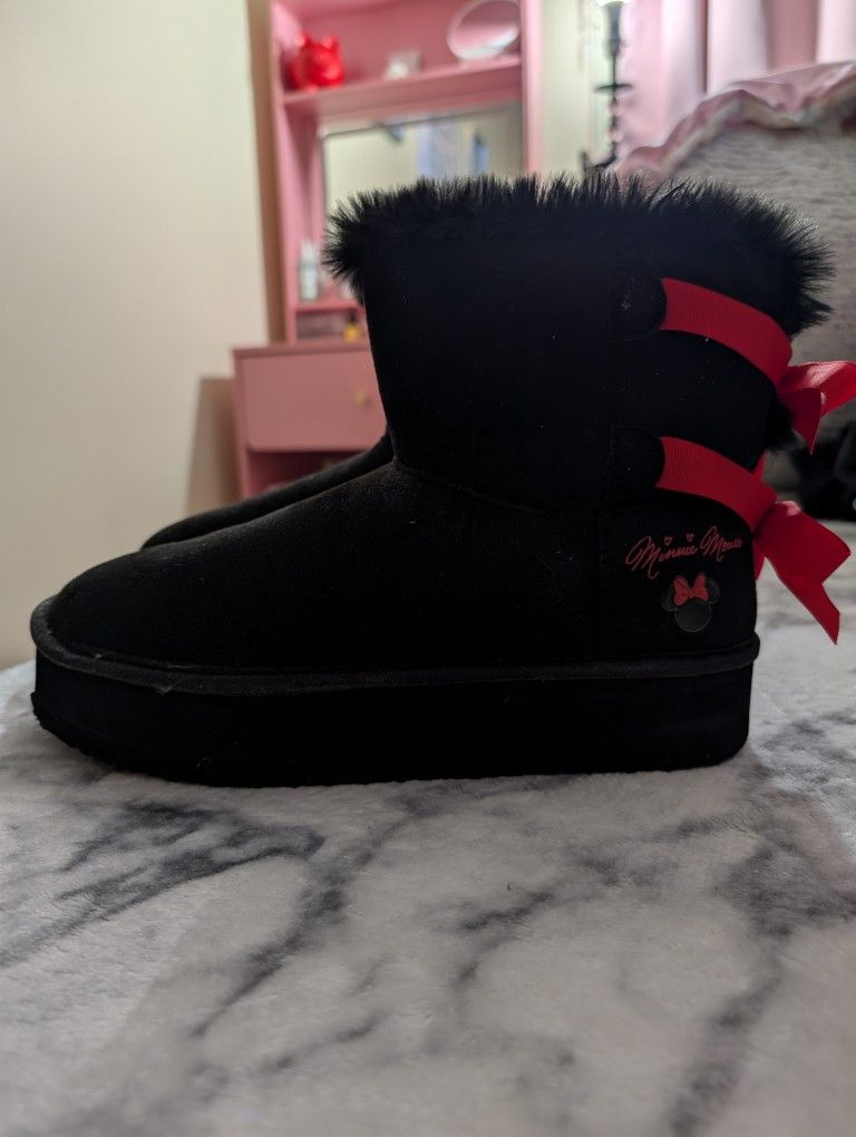 Minnie Mouse Boots