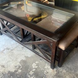 Coffee Table With 2 Small Stools