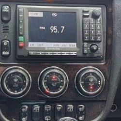 2005 Ml500 Radio Needs Put Back Together 