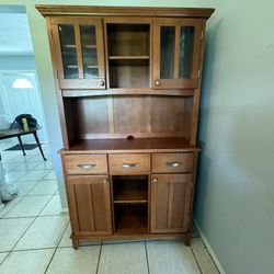 Kitchen Hutch (2 Pieces) 