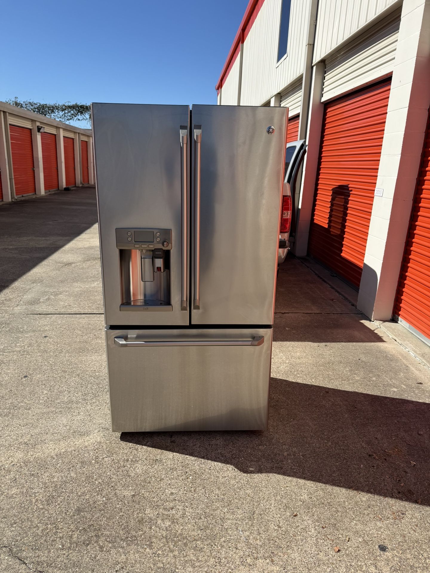 Stainless Steel Refrigerator With Water And Ice