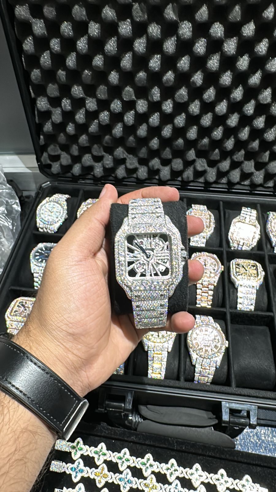 Fully flooded bus down VVS Moissanite diamond AP Royal Oak Direct message for price