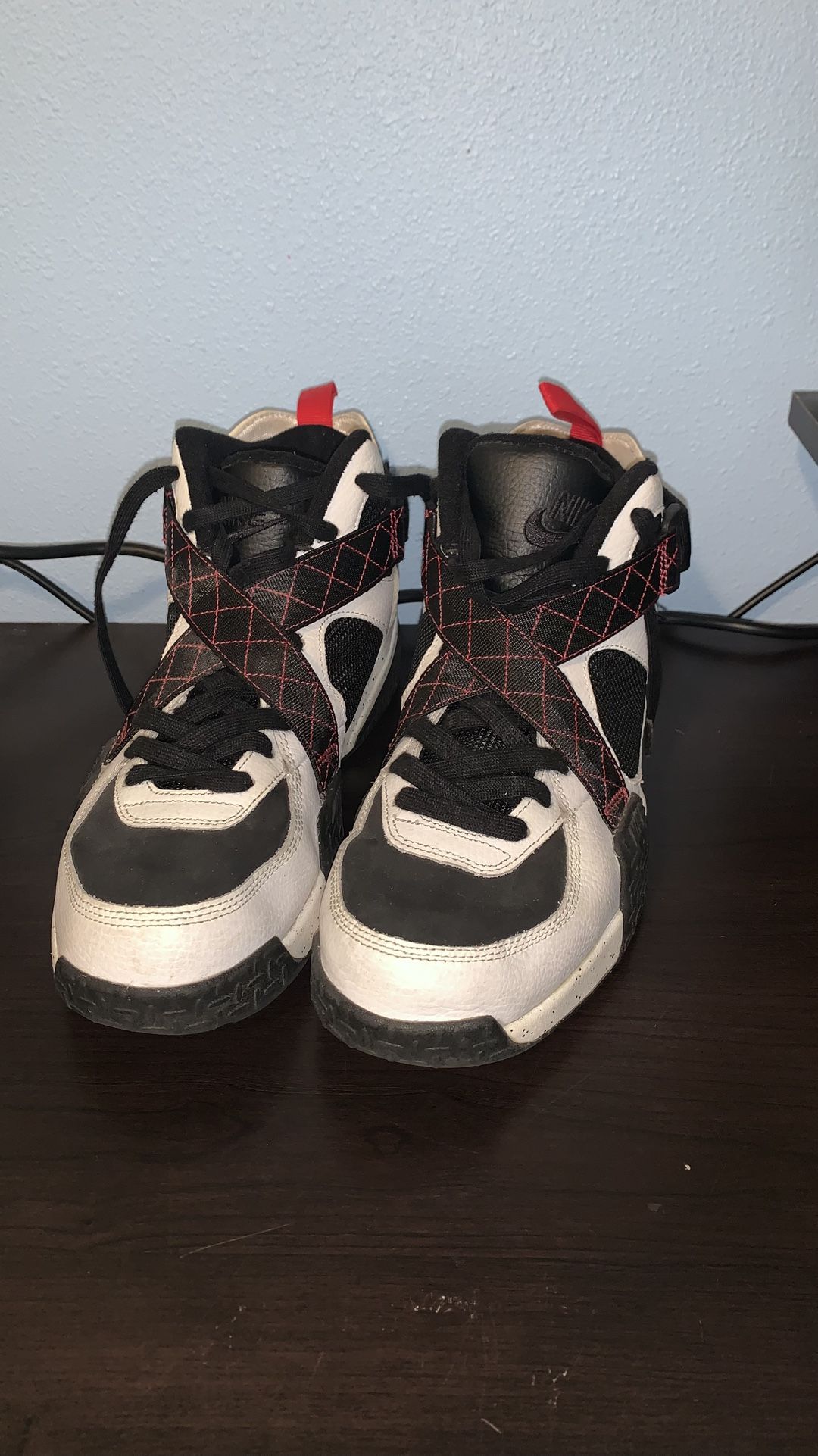 Nike Air Raid White University Red