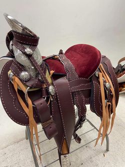Nueva montura charra de cuero latigo cosida à mano con Herrage y fuste plateado