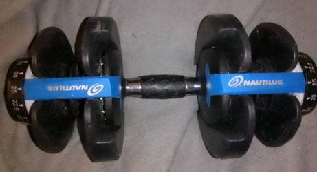 Nautilus adjustable dumbbell
