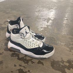 Nike Air Jordan Maxim 200