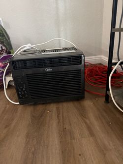 Midea Window AC UNIT 5000btu