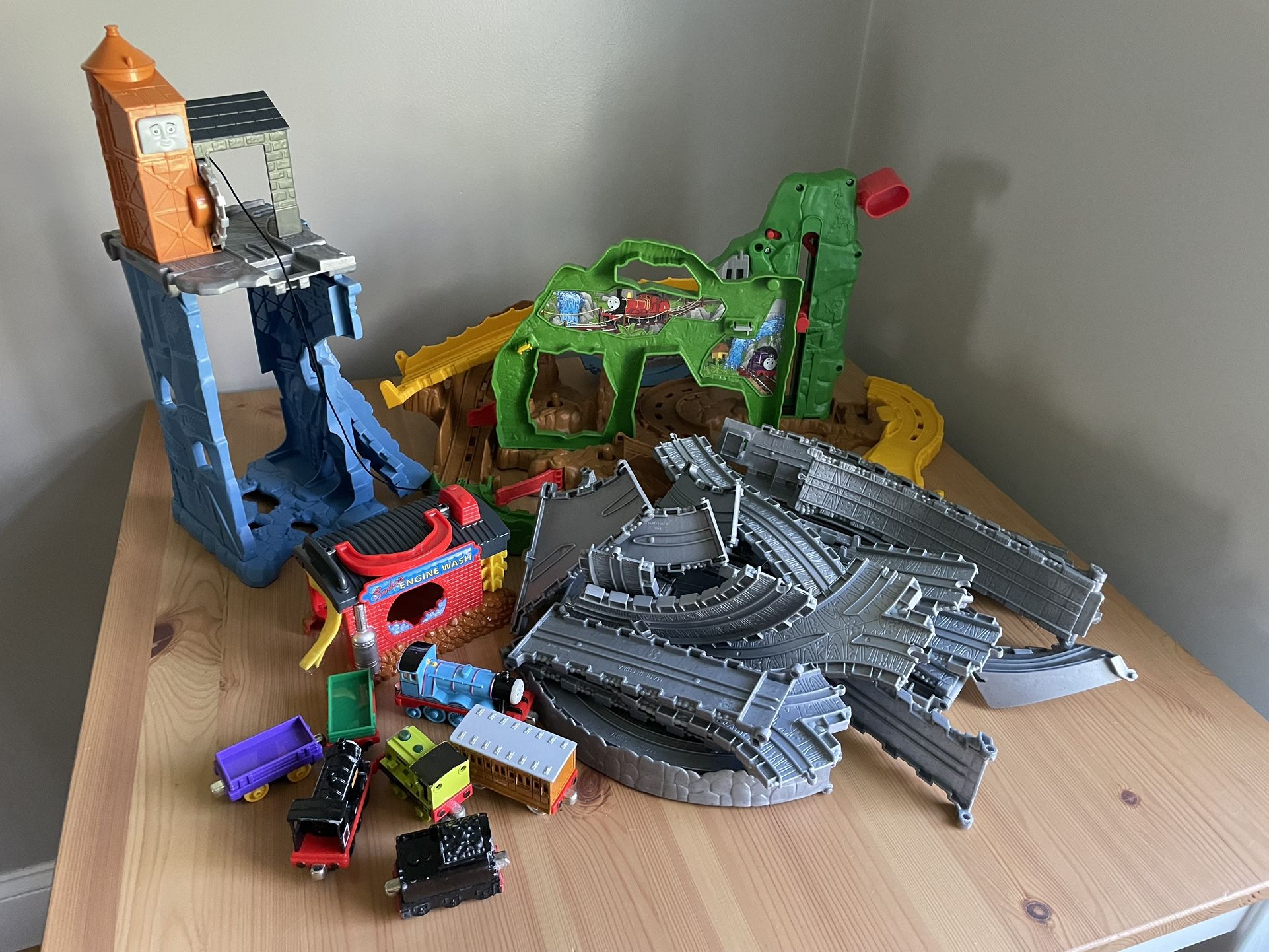 Thomas The Train & Friends Large Lot Tracks Playsets