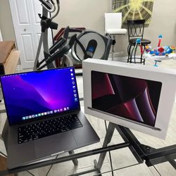 Mac Book 2023
