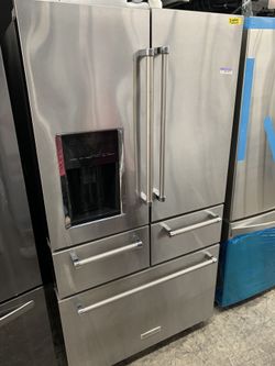 Kitchen aid 5 door in stainless steel used with platinum interior