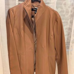 Kenneth Cole women's Leather Jacket( New and never worn)