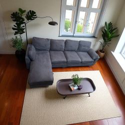 Sectional Couch (WE DELIVER)