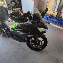 2023 Kawasaki Ninja 400