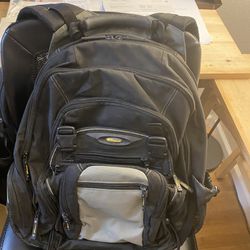 MakLike New Targus Computer Backpack - Great for Travel