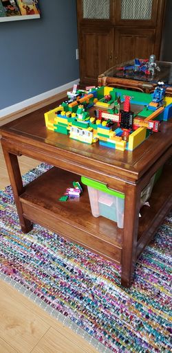 24" × 24" Endside Table