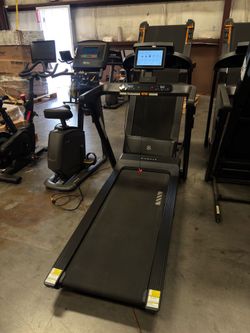 Centr Runr-S Airplay Treadmill with incline, folding, and running speed