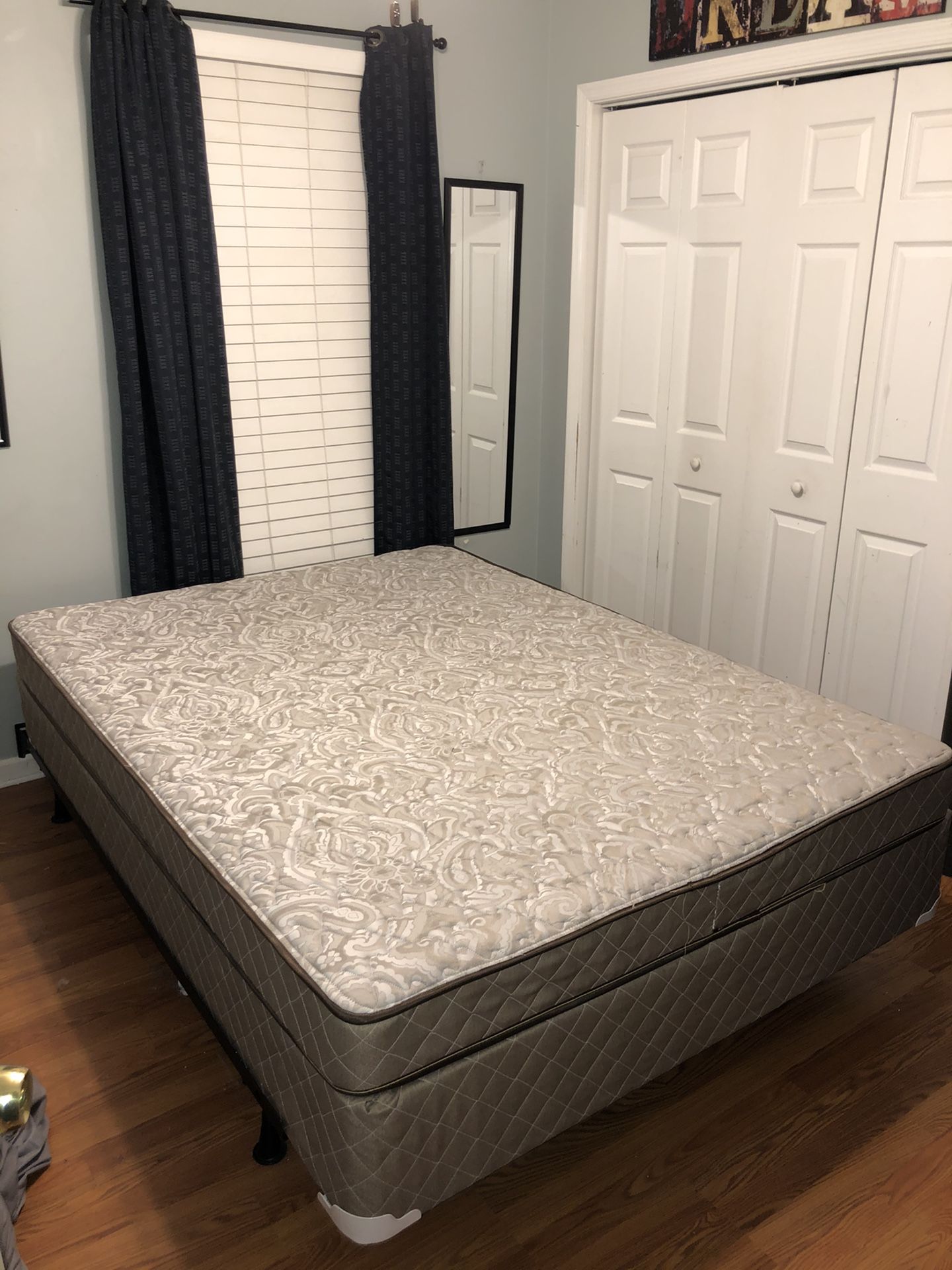 Hampton & Rhodes Queen Size Mattress And Base for Sale in Angier, NC ...