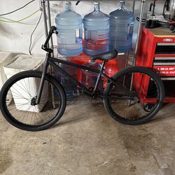 Crew bike 24inch no brakes