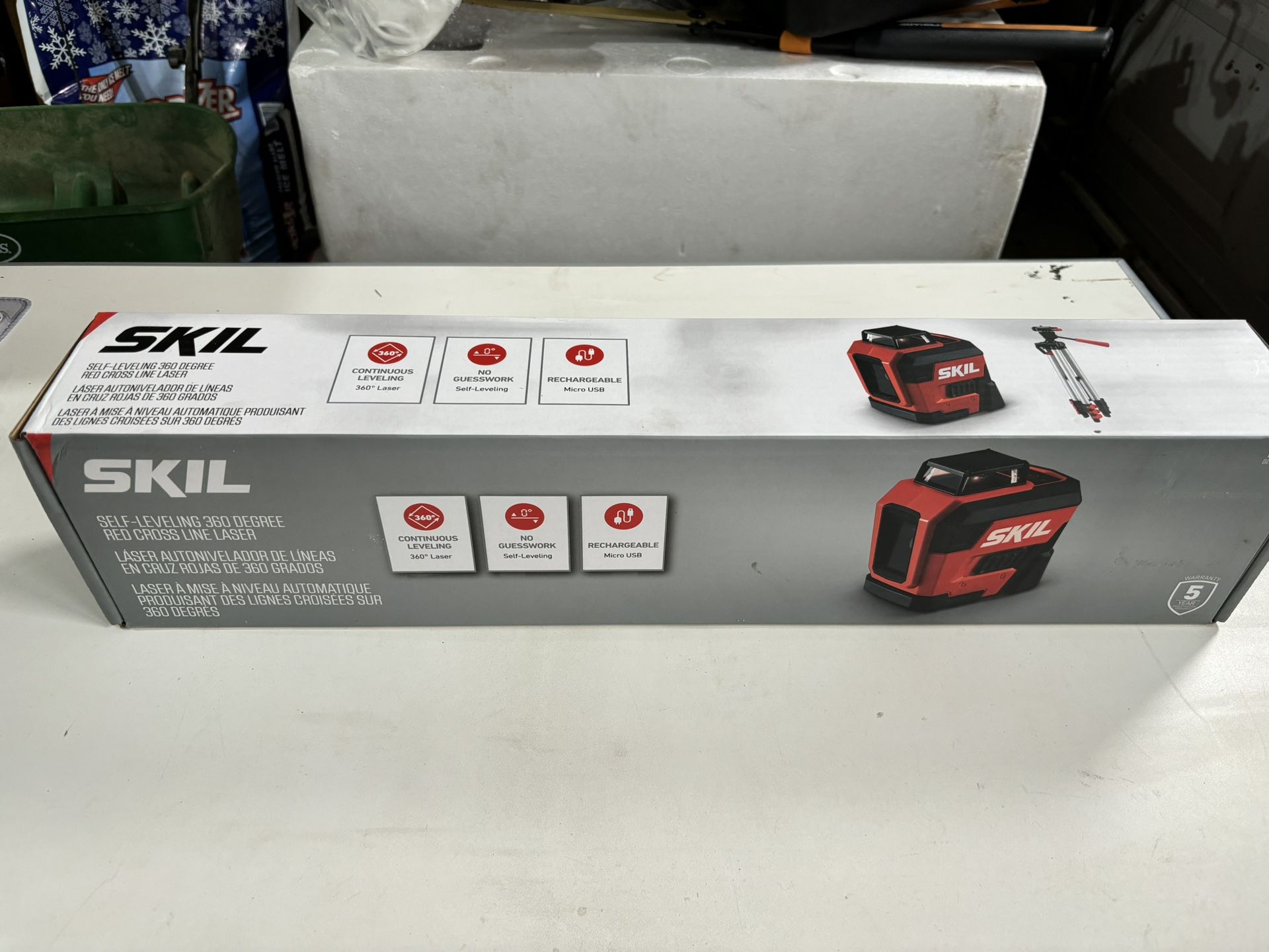 SKIL 65-ft Red Self-Leveling Cross-line Laser