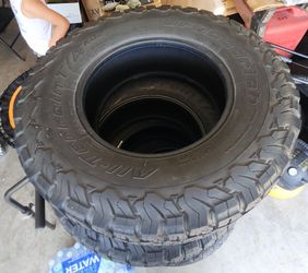 5 BF Goodrich All Terain TA LT285/70R17