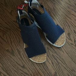Designer Adrienne Vittadini Sandals - Size 9