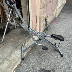 Sunny Health & Fitness Squat Machine