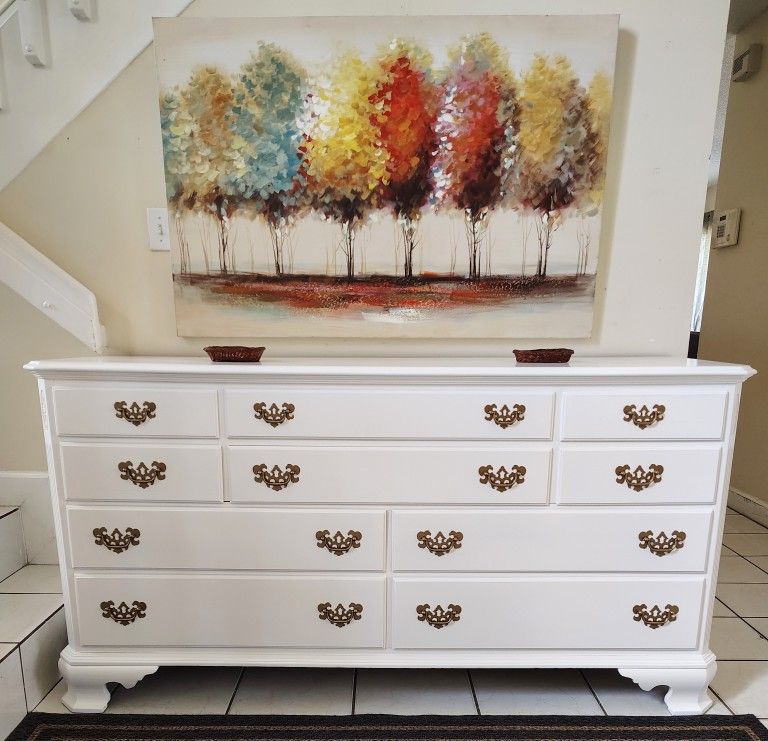 ETHAN ALLEN SOLID WOOD DRESSER EXCELLENT CONDITION DELIVERY AVAILABLE