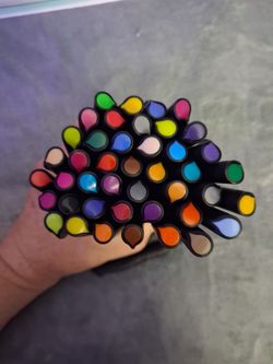 Multicolor Art Markers Set