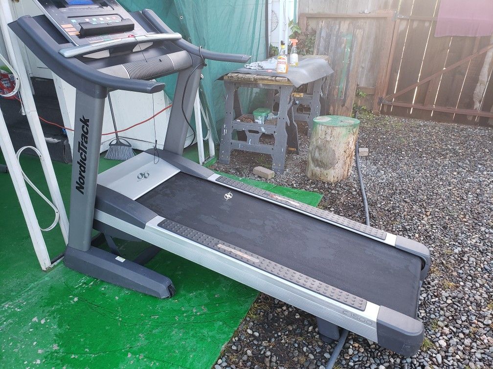 Nordictrack C1500 Model Treadmill, Wifi 