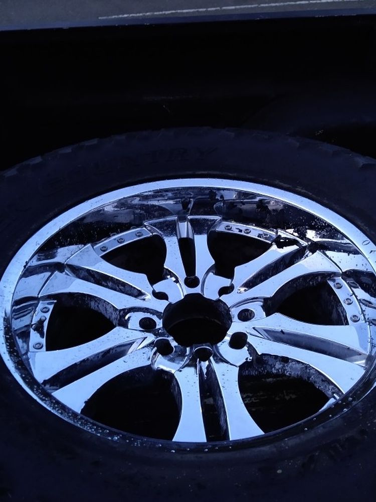 8 Lug 22 Inch Rims On Toyo Open Country 40x15.5 R22