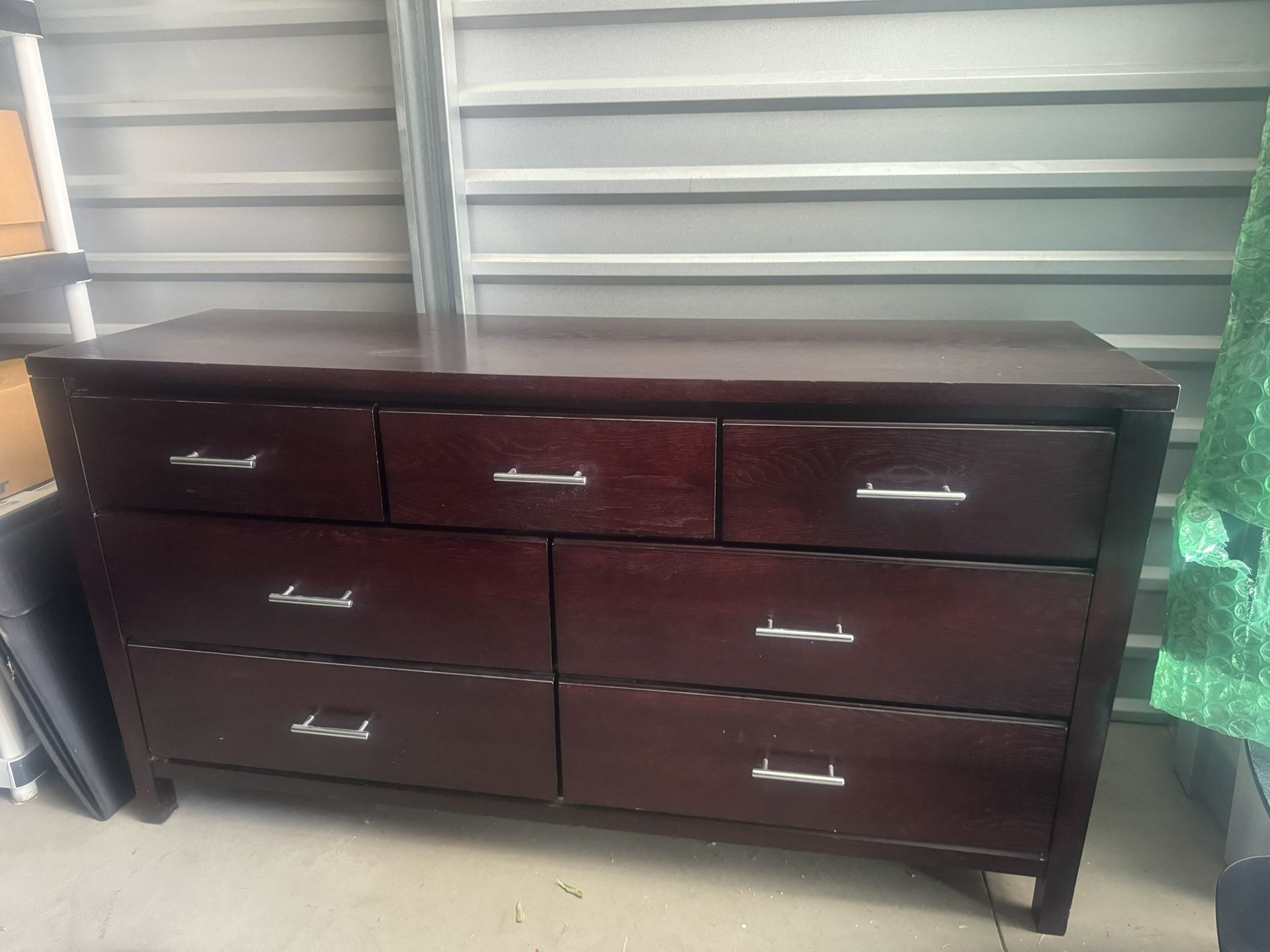 Mahogany Wood Dresser With End Table