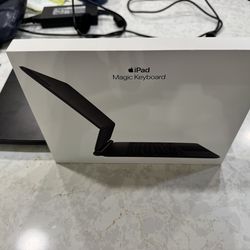 Apple Magic Keyboard 11” for iPad Pro 1st/2nd/3rd Gen & Air 4 – Space Gray