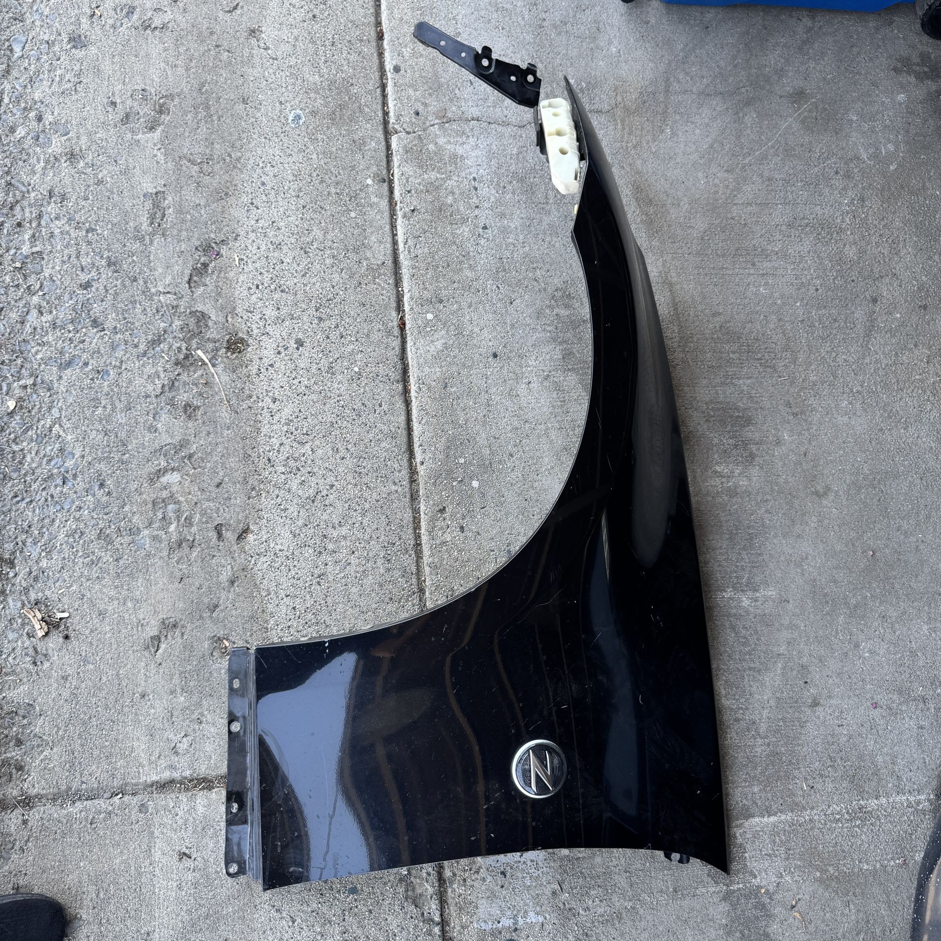 370z stock black driver fender