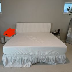 Zinus 12 Inch Gel Mattress.