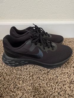 Nike Size 8 Women’s New